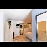 Casa de Férias Du Chêne Villeneuve Les Avignon Confort Wifi,clim *