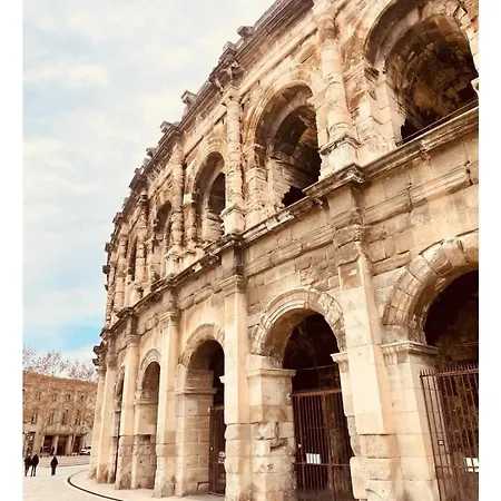 Hébergement de vacances Du Chêne Villeneuve Les Avignon Confort Wifi,clim *