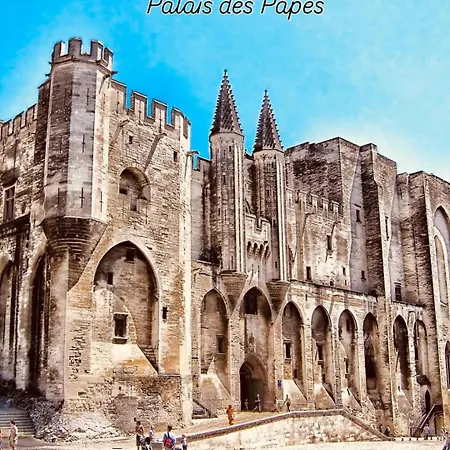 Hébergement de vacances Du Chêne Villeneuve Les Avignon Confort Wifi,clim Les Angles (Gard)