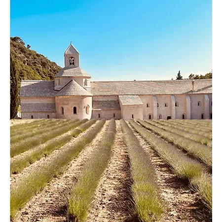Casa de Férias Du Chêne Villeneuve Les Avignon Confort Wifi,clim
