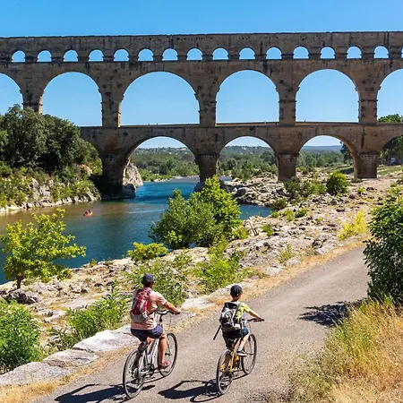 Casa de Férias Du Chêne Villeneuve Les Avignon Confort Wifi,clim
