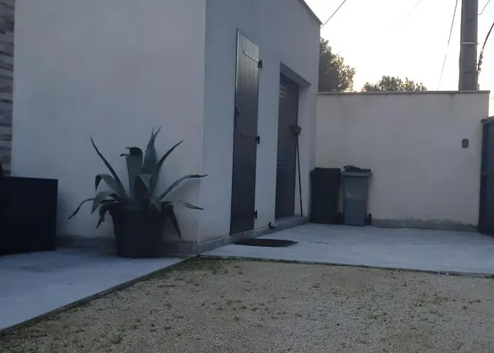 Du Chêne Villeneuve Les Avignon Confort Wifi,clim